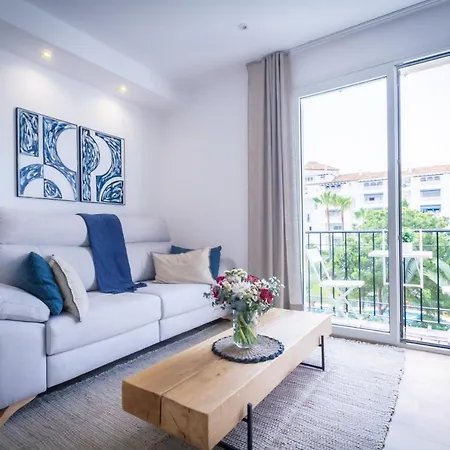 Banus - Puerto Banus, Playas Del Duque Beachside Residential, 2bd -2ba, Direct & P Banus Access, 35,000 M2 Gardens, 3 Pools