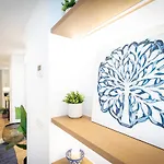 Banus - Puerto Banus, Playas Del Duque Beachside Residential, 2bd -2ba, Direct & P Banus Access, 35,000 M2 Gardens, 3 Pools *