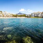 Banus - Puerto Banus, Playas Del Duque Beachside Residential, 2bd -2ba, Direct & P Banus Access, 35,000 M2 Gardens, 3 Pools Marbella