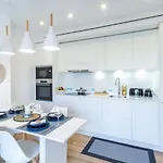 Banus - Puerto Banus, Playas Del Duque Beachside Residential, 2bd -2ba, Direct & P Banus Access, 35,000 M2 Gardens, 3 Pools Апартаменты *
