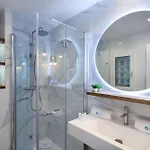 Banus - Puerto Banus, Playas Del Duque Beachside Residential, 2bd -2ba, Direct & P Banus Access, 35,000 M2 Gardens, 3 Pools *