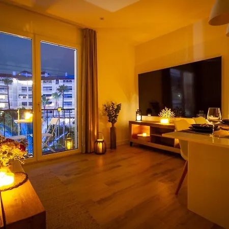 Banus - Puerto Banus, Playas Del Duque Beachside Residential, 2bd -2ba, Direct & P Banus Access, 35,000 M2 Gardens, 3 Pools 公寓 马尔韦利亚