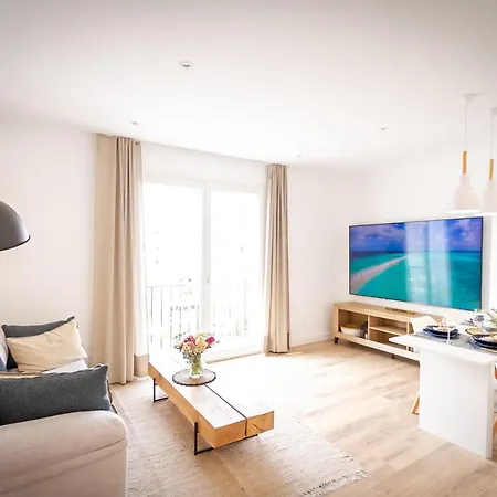 公寓 Banus - Puerto Banus, Playas Del Duque Beachside Residential, 2bd -2ba, Direct & P Banus Access, 35,000 M2 Gardens, 3 Pools *