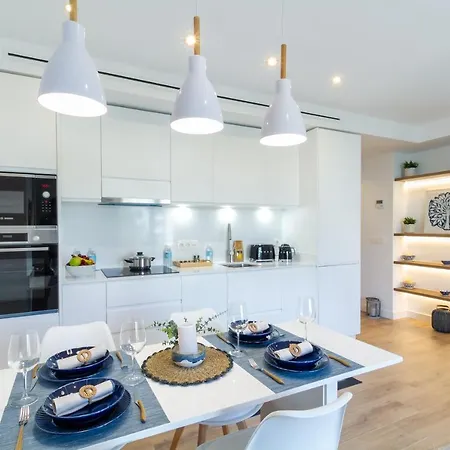 Banus - Puerto Banus, Playas Del Duque Beachside Residential, 2bd -2ba, Direct & P Banus Access, 35,000 M2 Gardens, 3 Pools * Μαρμπέλλα
