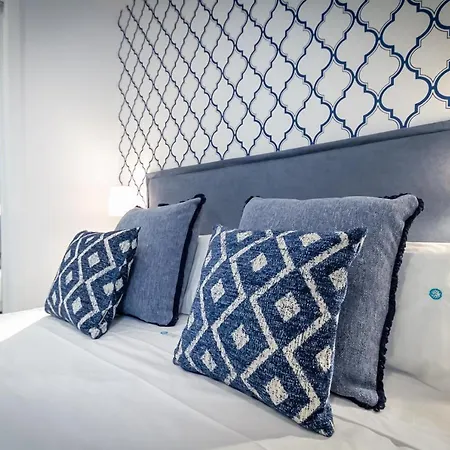 公寓 Banus - Puerto Banus, Playas Del Duque Beachside Residential, 2bd -2ba, Direct & P Banus Access, 35,000 M2 Gardens, 3 Pools 马尔韦利亚