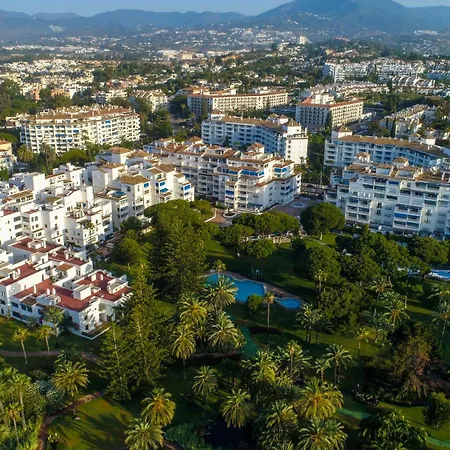 Banus - Puerto Banus, Playas Del Duque Beachside Residential, 2bd -2ba, Direct & P Banus Access, 35,000 M2 Gardens, 3 Pools Διαμέρισμα
