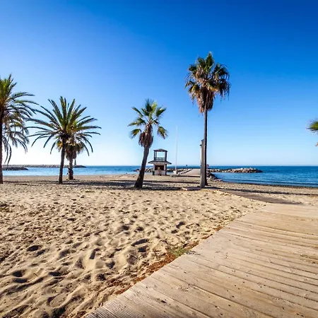 Banus - Puerto Banus, Playas Del Duque Beachside Residential, 2bd -2ba, Direct & P Banus Access, 35,000 M2 Gardens, 3 Pools