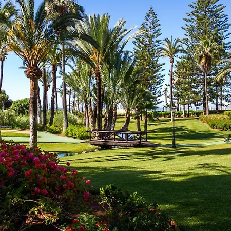 Banus - Puerto Banus, Playas Del Duque Beachside Residential, 2bd -2ba, Direct & P Banus Access, 35,000 M2 Gardens, 3 Pools 公寓