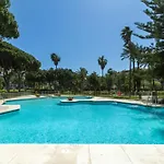 Banus - Puerto Banus, Playas Del Duque Beachside Residential, 2bd -2ba, Direct & P Banus Access, 35,000 M2 Gardens, 3 Pools Apartment
