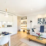 Banus - Puerto Banus, Playas Del Duque Beachside Residential, 2bd -2ba, Direct & P Banus Access, 35,000 M2 Gardens, 3 Pools Lägenhet Marbella